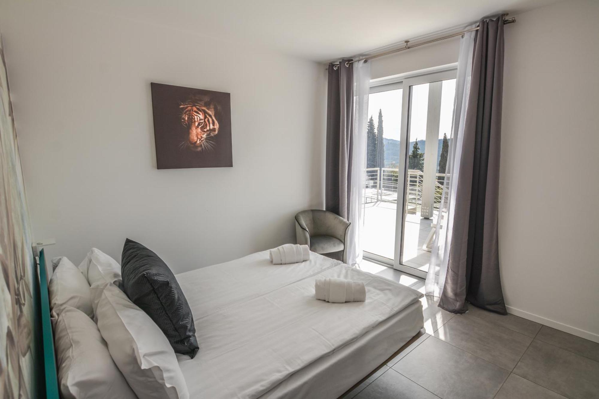 Sunset Lodge - Enjoy Holiday غارْدا المظهر الخارجي الصورة